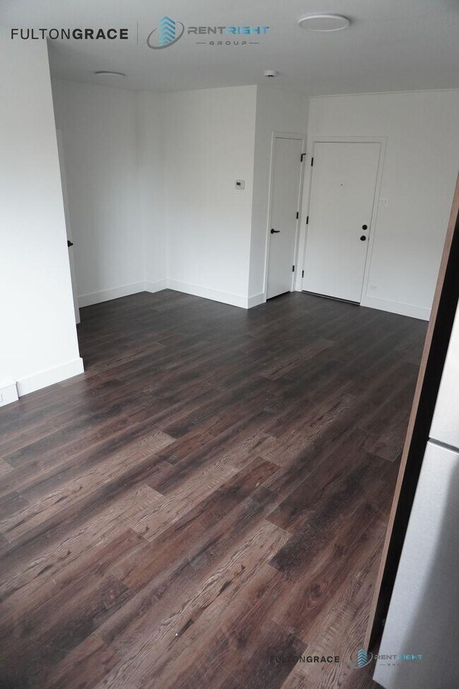 Building Photo - 0 bedroom in Chicago IL 60660