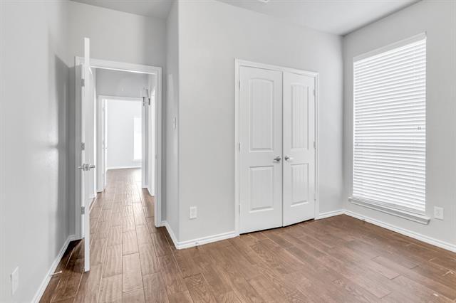 Building Photo - 2417 Priscella Dr