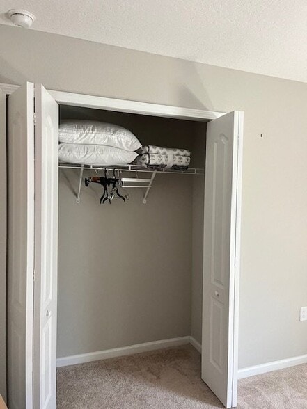 Building Photo - 70316 Winding River Dr