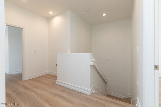 Building Photo - 15618 Summit Pl Cir