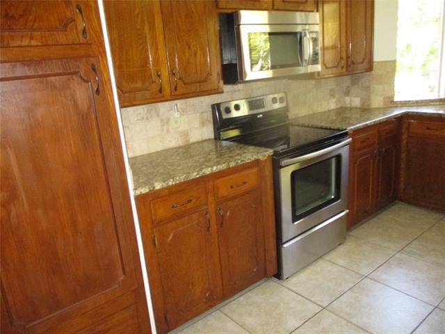 Building Photo - 4704 Valleycrest Dr