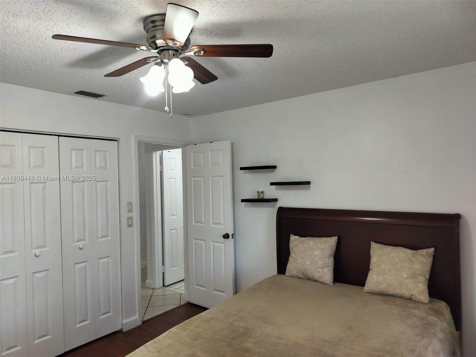 Building Photo - 10401 NW 18th Dr