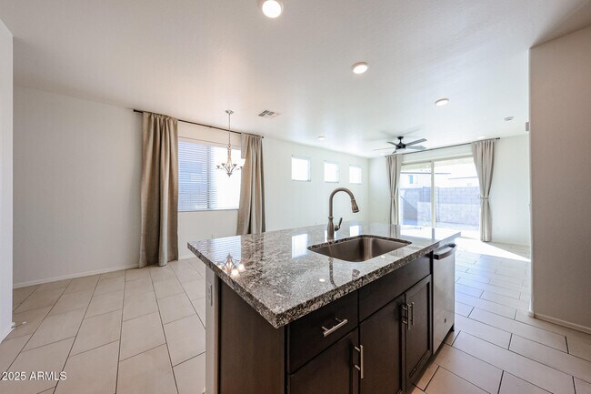 Building Photo - 14651 W Valentine St