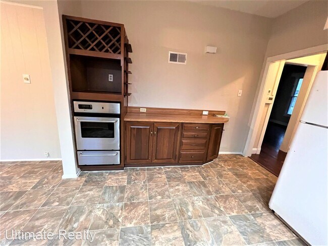 Building Photo - 3 br, 1.5 bath House - 4721 Goethe Ave.