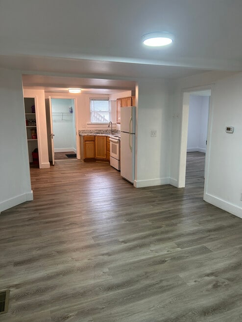 Building Photo - 55 Main St