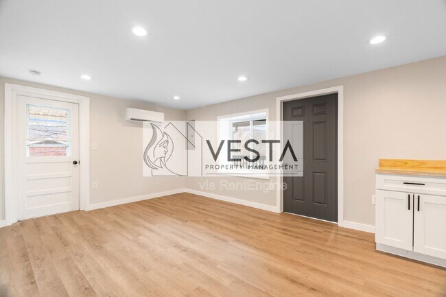 Building Photo - 2383 Dutch Cove Rd