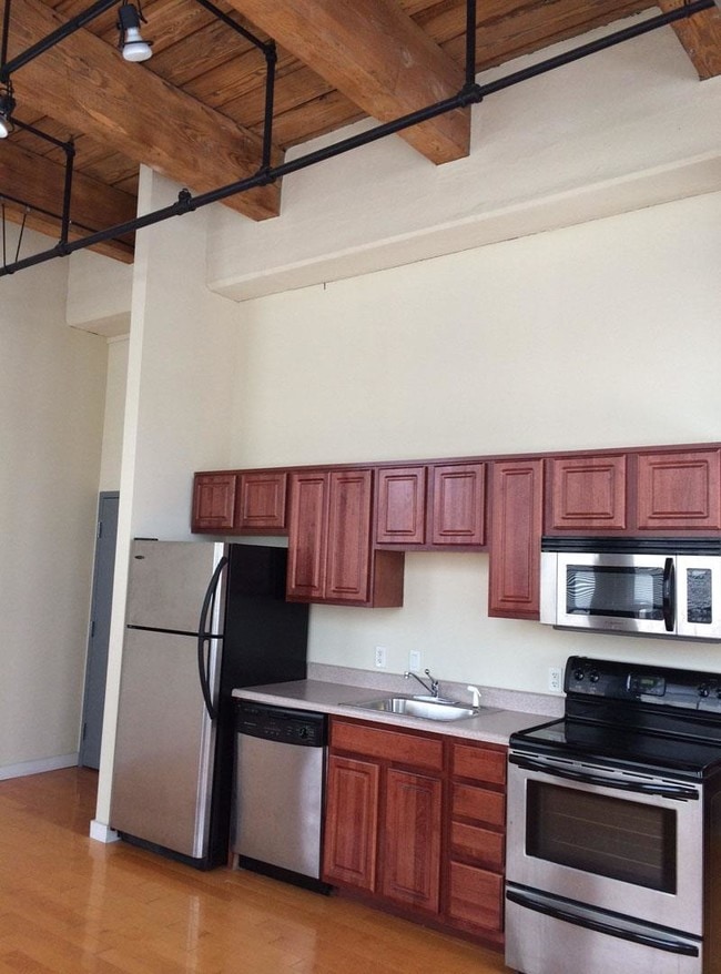 The Lofts at the Winston 10081010 Arch St Philadelphia PA 19107 Apartment Finder
