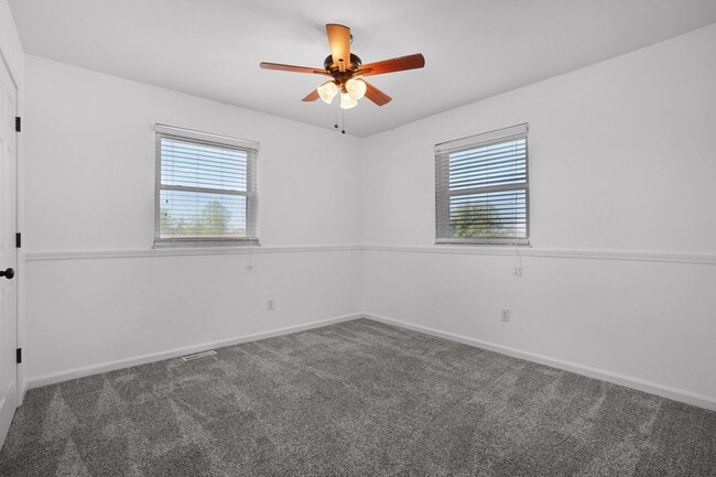 Building Photo - Spacious 4-Bedroom Home Near STL Airport i...