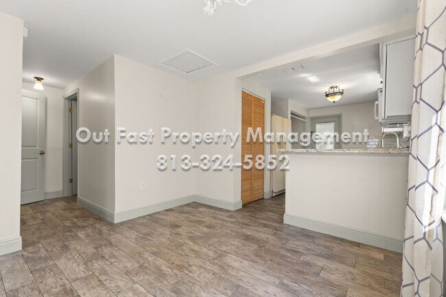 Building Photo - Private Yard Living with Recent Upgrades in Central Tampa