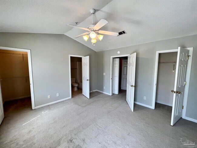 Building Photo - 280 Swaying Pine Ct