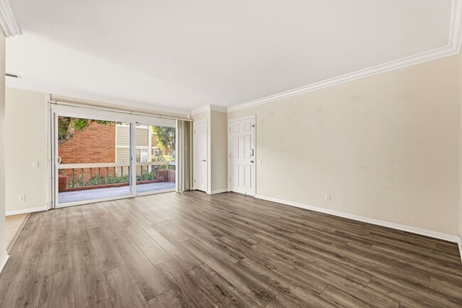 Building Photo - 16040 Leffingwell Rd