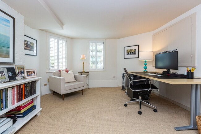 Building Photo - HUGE 5+BR/4.5BA Four Story Presidio Hts./ Laurel Village Home! Garage! Flat Yard!  PROGRESSIVE