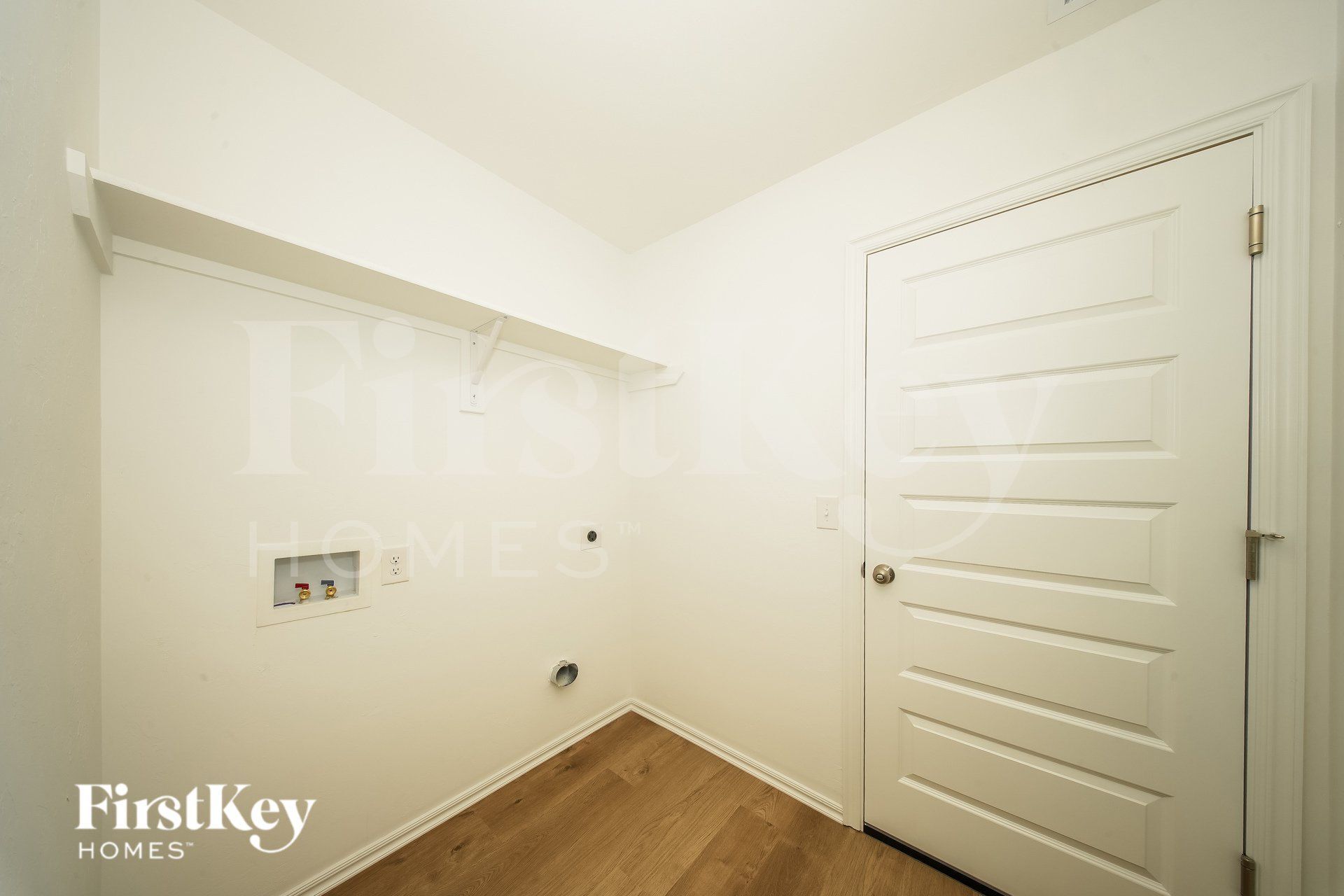 Building Photo - 441 Labelle Ln