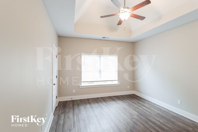 Building Photo - 1376 Woodridge Pl