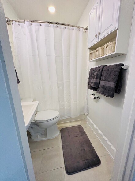 New tile - 2104 Park Rd