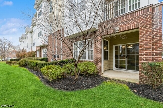 Building Photo - 101 Taft Ln