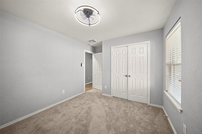 Building Photo - 62 Rookwood Ct