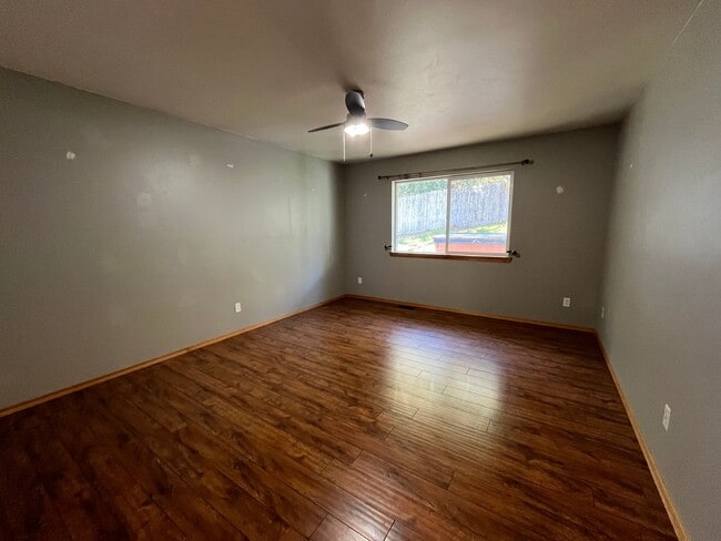 Building Photo - 3 Bed, 2 Bath Sudden Valley Home with Natu...