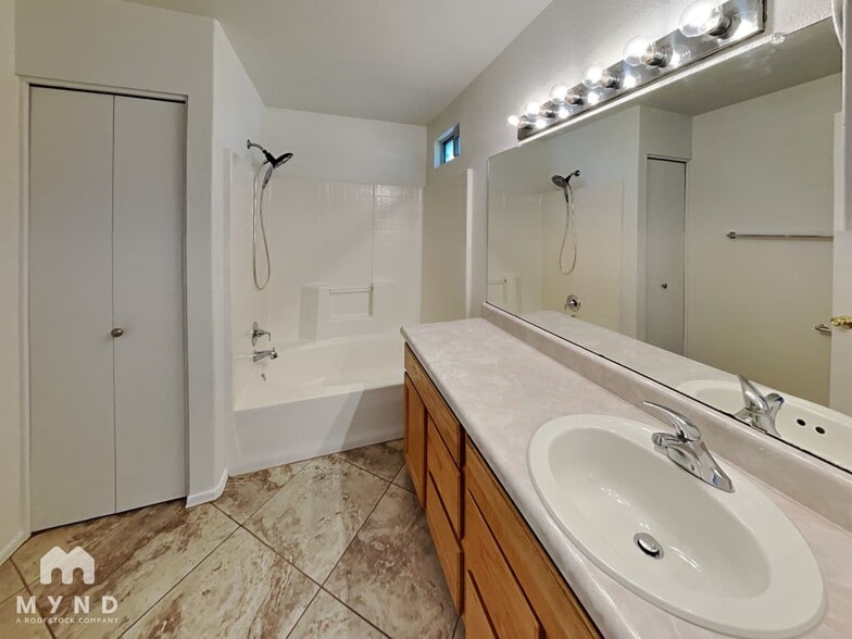 Building Photo - 4123 S Ferris Dr