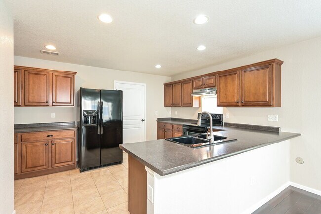 Building Photo - 2355 Coach House Loop