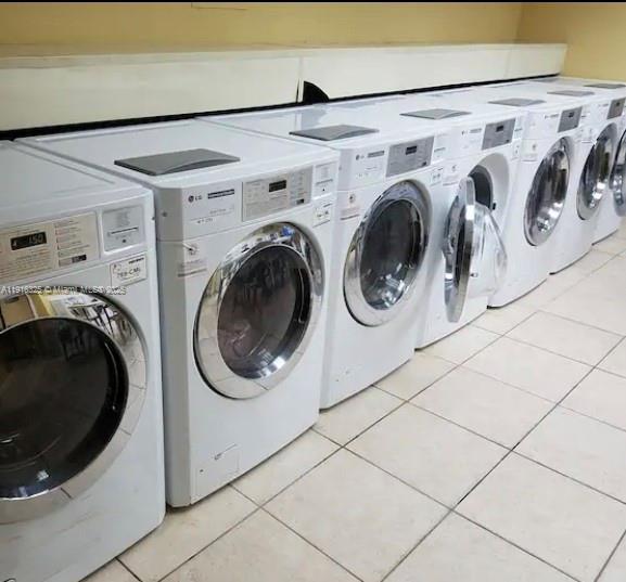 Building Photo - 19201 Collins Ave