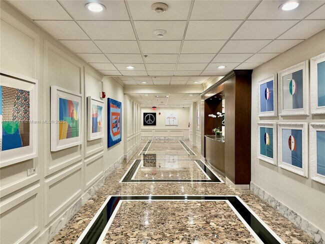 Building Photo - 5600 Collins Ave