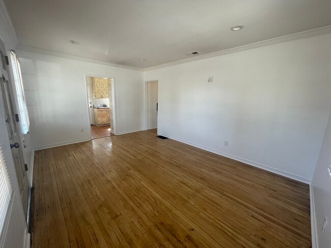 Building Photo - 5959 Troost Ave
