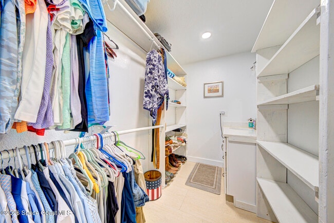 Building Photo - 30 Westview Ln