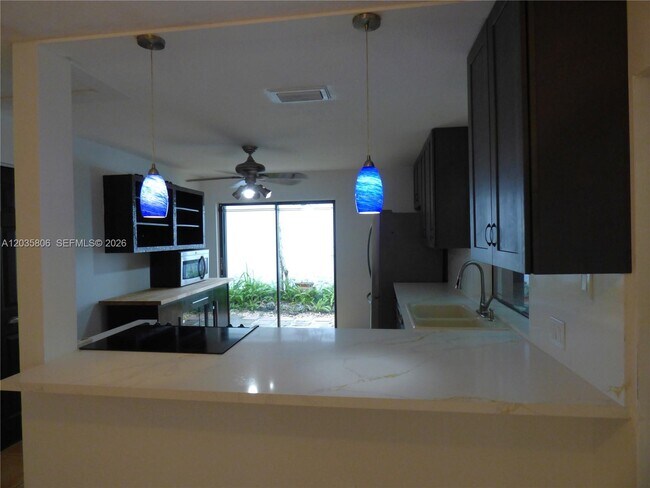 Building Photo - 10857 SW 132nd Cir Ct