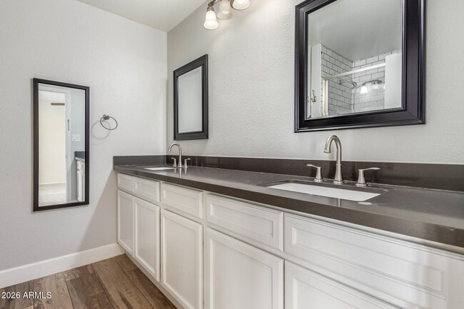 Building Photo - 1829 W Orchid Ln