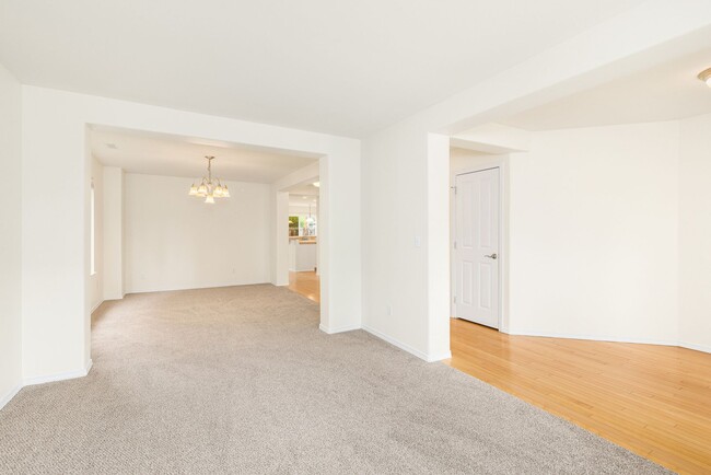 Building Photo - 16426 SE 263rd St