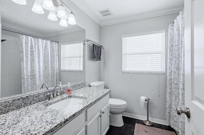 Building Photo - 4617 Egmont Dr