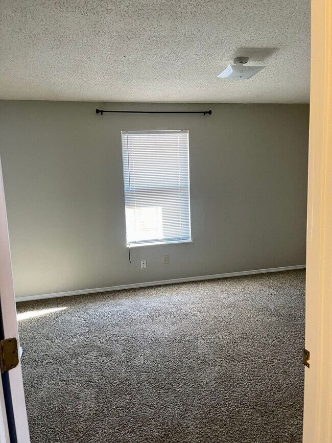 Building Photo - 2BR/2BA Two Story Townhouse in Troy City Limits