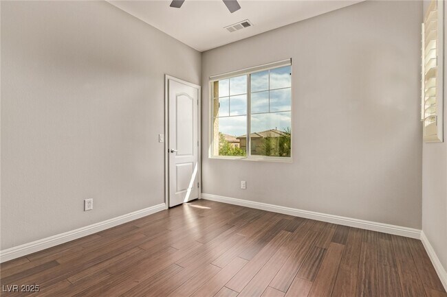 Building Photo - 10644 Mt Jefferson Ave