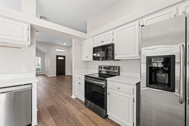 Building Photo - Two reasons to stop scrolling: the schools and the bathrooms. 3/2/2 Home in Putnam City Northaven...