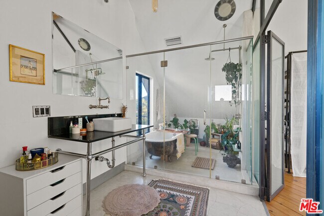 Building Photo - 20784 Medley Ln