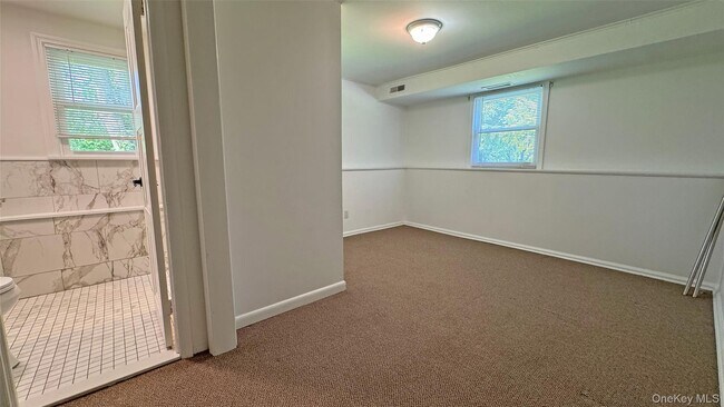 Building Photo - 3 Stonewall Ln