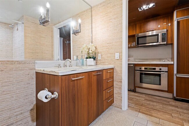 Building Photo - 50 Biscayne Blvd