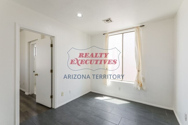 Building Photo - Presidio at William Centre - 2 Bdrm, 2.5 Bath - Coming Soon