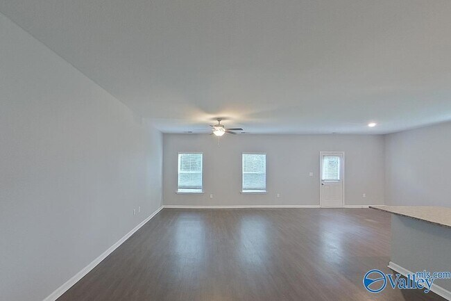 Building Photo - 1139 Freedom Pkwy