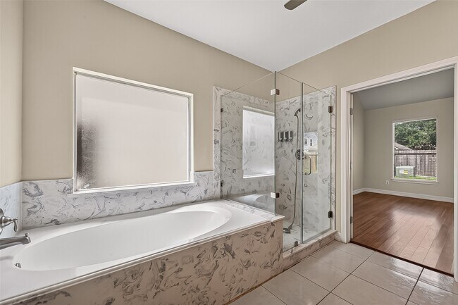 Building Photo - 1522 Brook Grove Dr