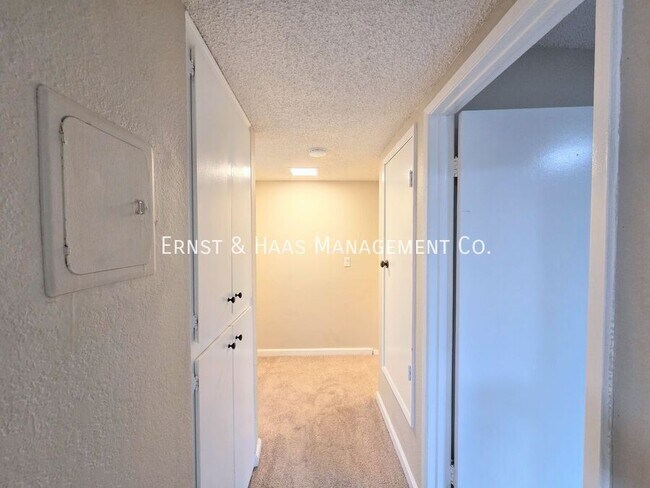 Building Photo - 16806 Sierra Vista Way