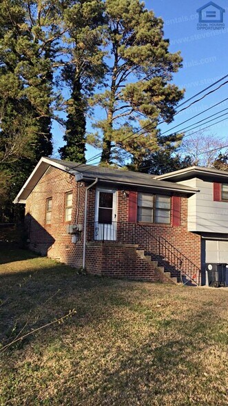 Building Photo - 3615 Missionaire Ave