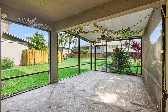 Building Photo - 10723 NW 10th St