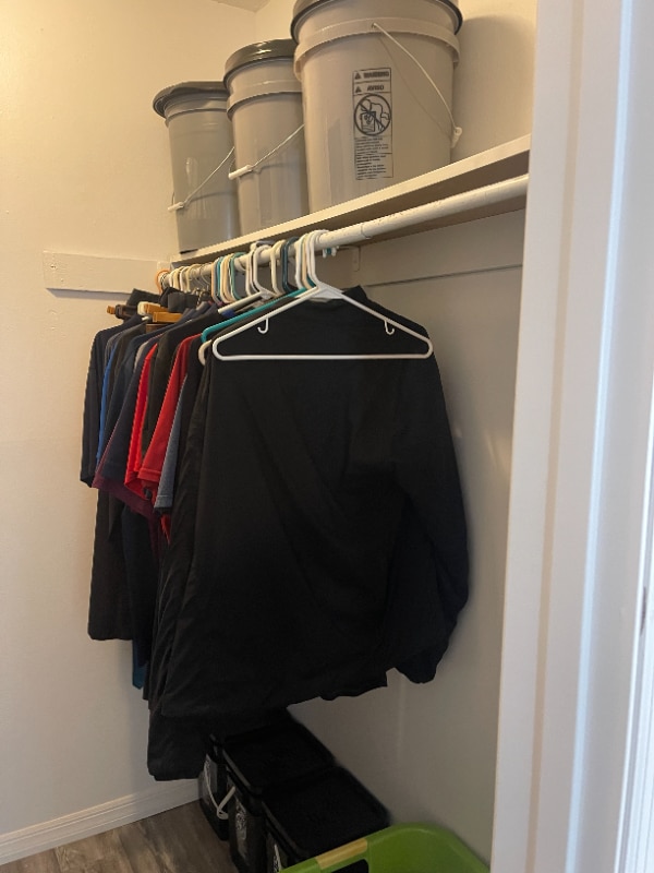 Building Photo - 7210 N Manhattan Ave