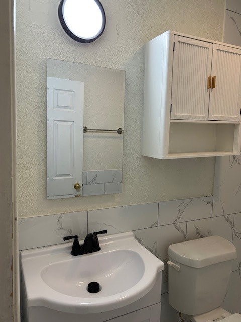 Building Photo - 718 Michelle Dr