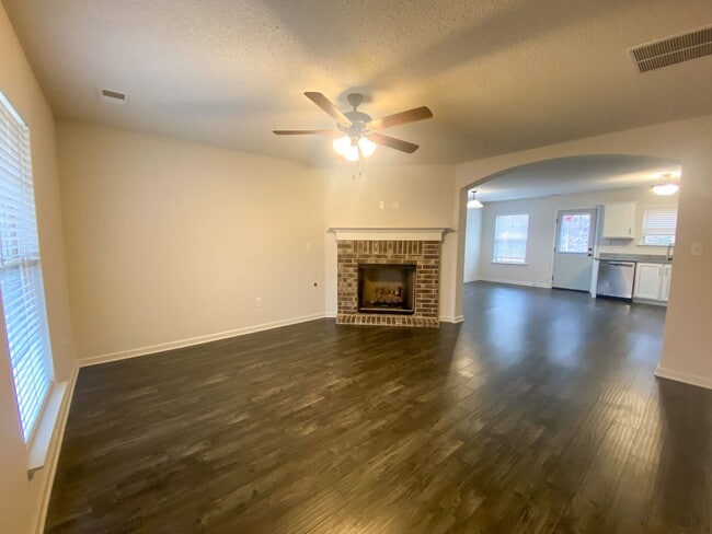 Building Photo - 4 bed, 3 bath built in 2021 in Somerville