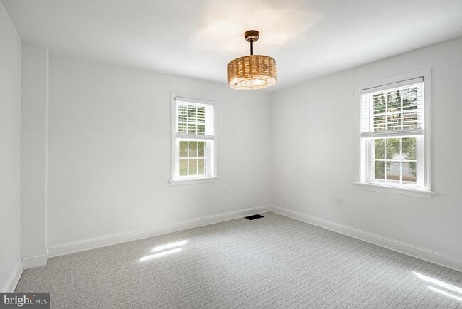 Building Photo - 539 Northbrook Rd