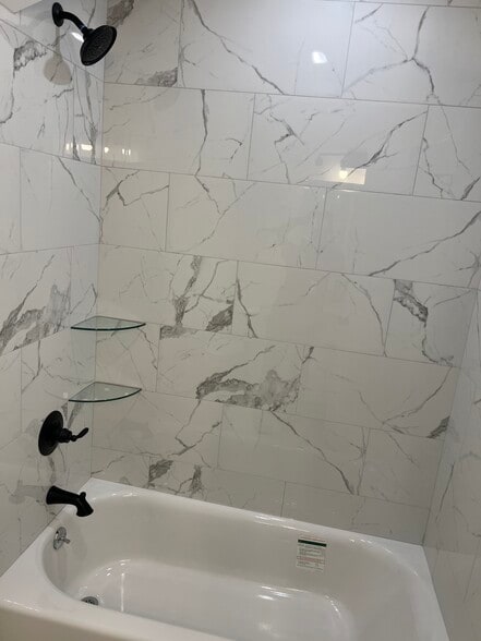 Building Photo - 470 Howard Ave