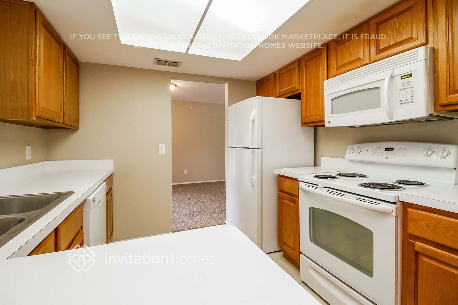 Building Photo - 1542 Canterbury Cir